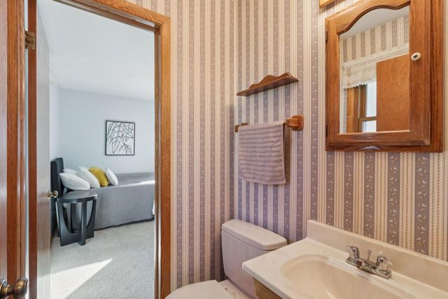 1018 S Ferry DRIVE, Lake Mills, WI 53551