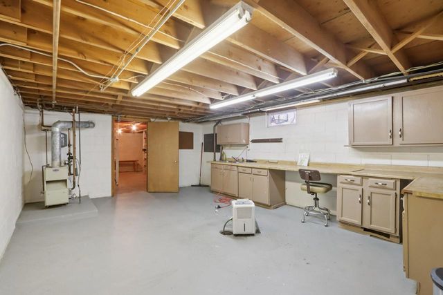 1018 S Ferry DRIVE, Lake Mills, WI 53551