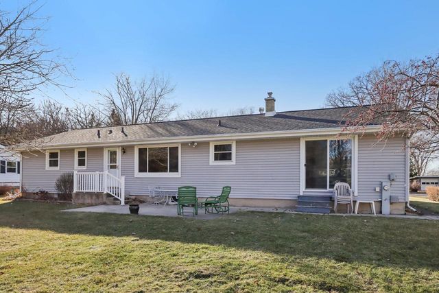 1018 S Ferry DRIVE, Lake Mills, WI 53551