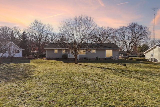 1018 S Ferry DRIVE, Lake Mills, WI 53551