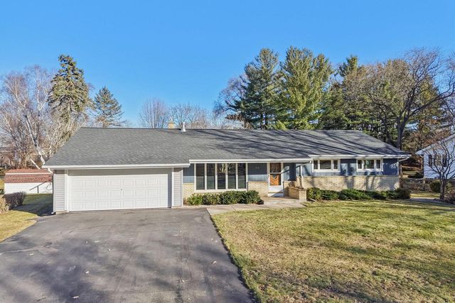 1018 S Ferry DRIVE, Lake Mills, WI 53551