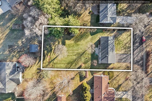 1018 S Ferry DRIVE, Lake Mills, WI 53551