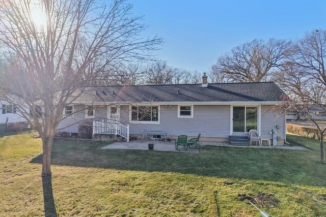 1018 S Ferry DRIVE, Lake Mills, WI 53551