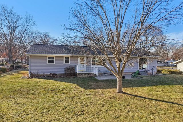 1018 S Ferry DRIVE, Lake Mills, WI 53551