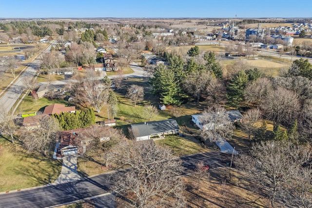 1018 S Ferry DRIVE, Lake Mills, WI 53551