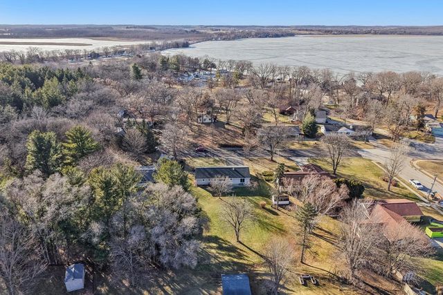 1018 S Ferry DRIVE, Lake Mills, WI 53551