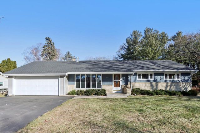 1018 S Ferry DRIVE, Lake Mills, WI 53551