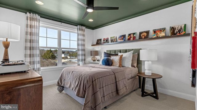 167 ASHFORD DR, Coopersburg, PA 18036