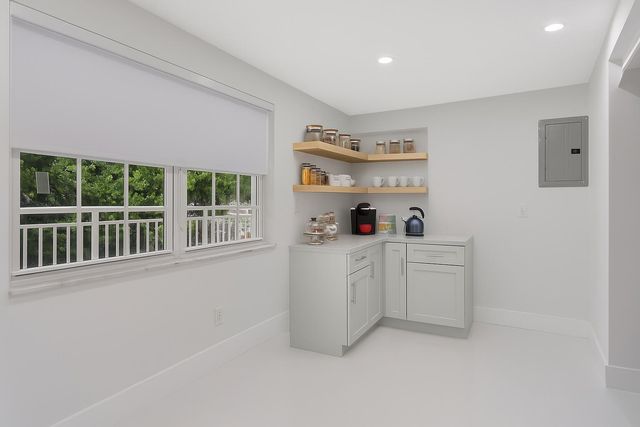 3505 Oaks Way 204, Pompano Beach, FL 33069