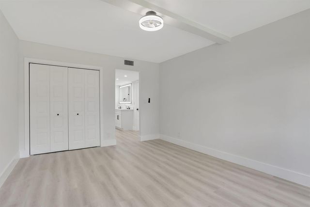 3505 Oaks Way 204, Pompano Beach, FL 33069
