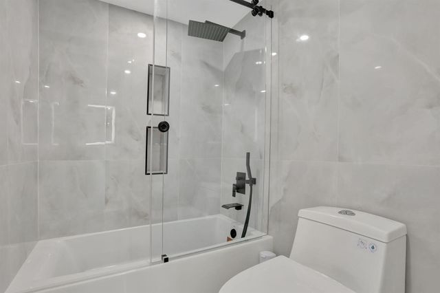 3505 Oaks Way 204, Pompano Beach, FL 33069