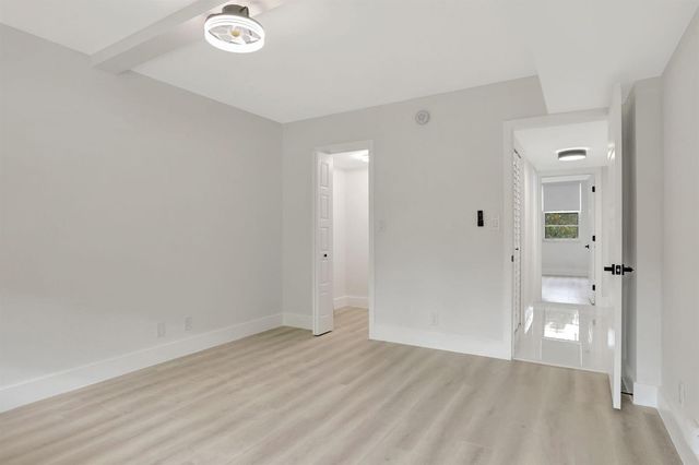 3505 Oaks Way 204, Pompano Beach, FL 33069