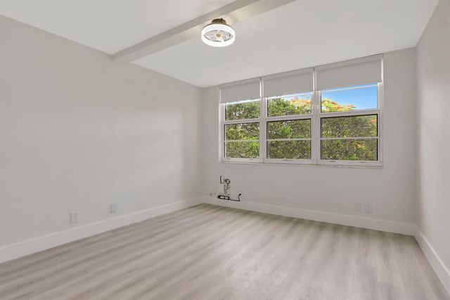 3505 Oaks Way 204, Pompano Beach, FL 33069