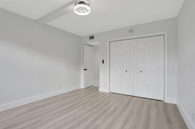 3505 Oaks Way 204, Pompano Beach, FL 33069