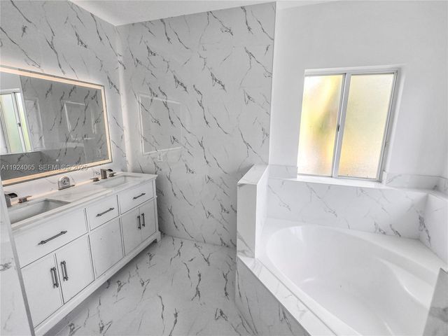 15843 SW 139th St, Miami, FL 33196