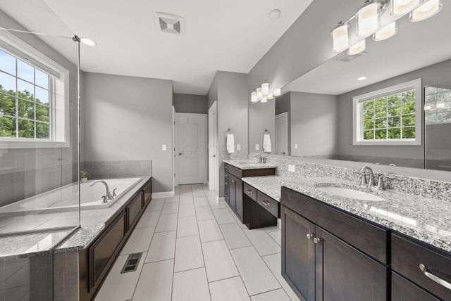 2896 Sandycombe Drive, New Albany, OH 43054