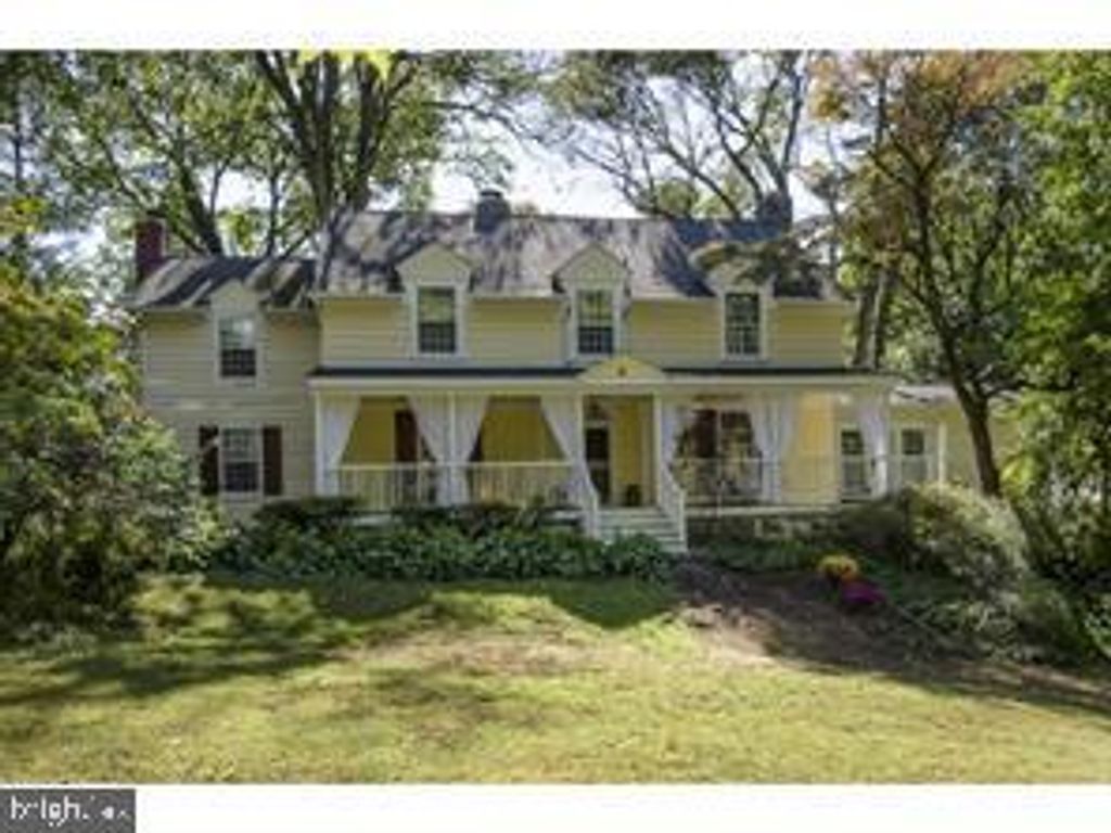 4 W POSSUM HOLLOW RD, Rose Valley, PA 19086