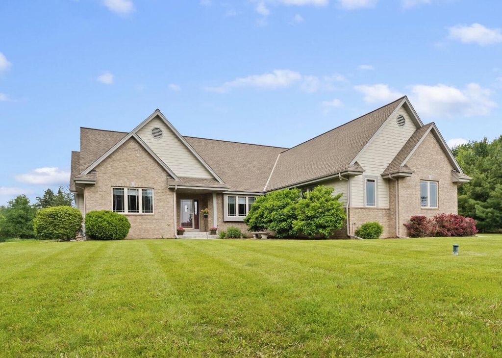 S31W31654 Harvest View DRIVE, Waukesha, WI 53189