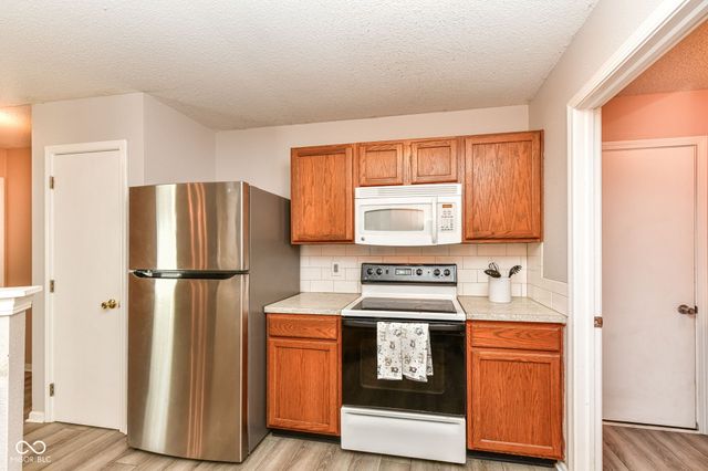 16808 Aulton Drive, Noblesville, IN 46060