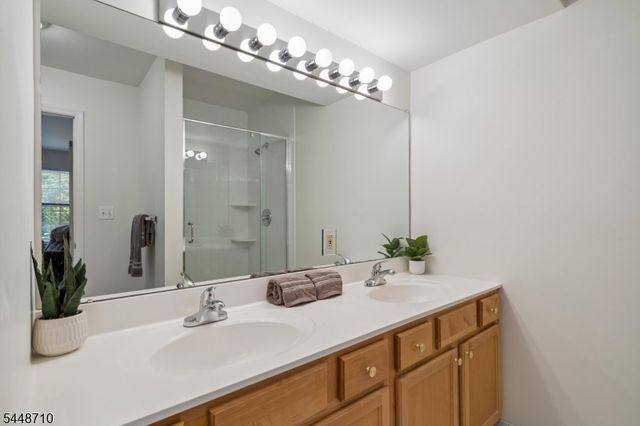 9 Paula Way Ondo, Berkeley Heights Twp., NJ 07922
