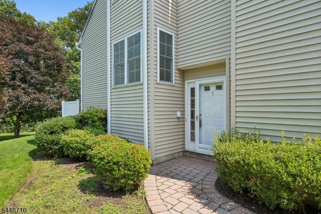 9 Paula Way Ondo, Berkeley Heights Twp., NJ 07922