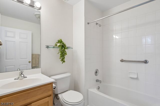 9 Paula Way Ondo, Berkeley Heights Twp., NJ 07922