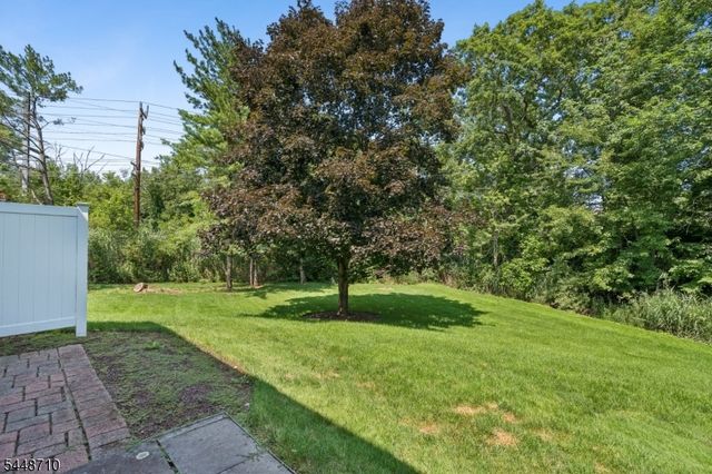 9 Paula Way Ondo, Berkeley Heights Twp., NJ 07922