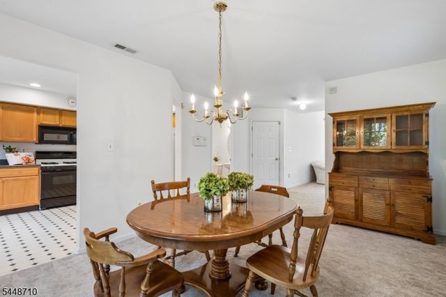 9 Paula Way Ondo, Berkeley Heights Twp., NJ 07922
