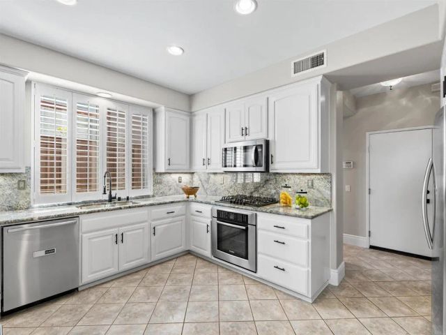 3547 Cay Drive, Carlsbad, CA 92010