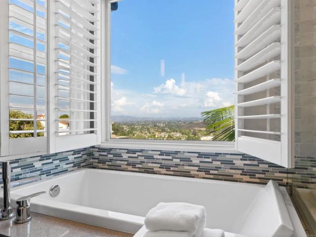 3547 Cay Drive, Carlsbad, CA 92010