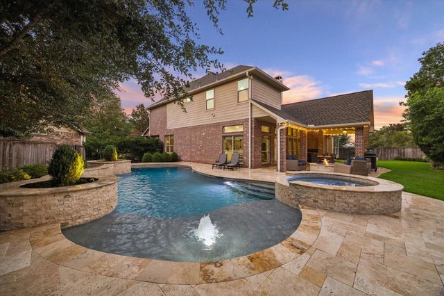 26 S Pinto Point Circle, The Woodlands, TX 77389