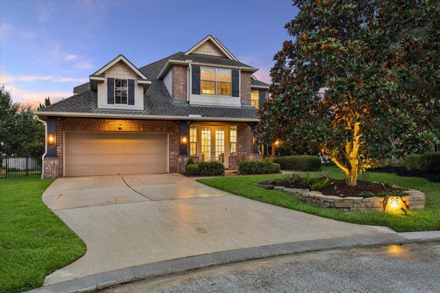 26 S Pinto Point Circle, The Woodlands, TX 77389