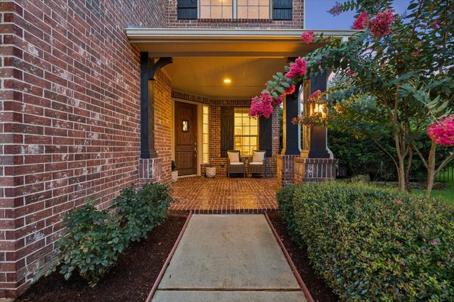 26 S Pinto Point Circle, The Woodlands, TX 77389
