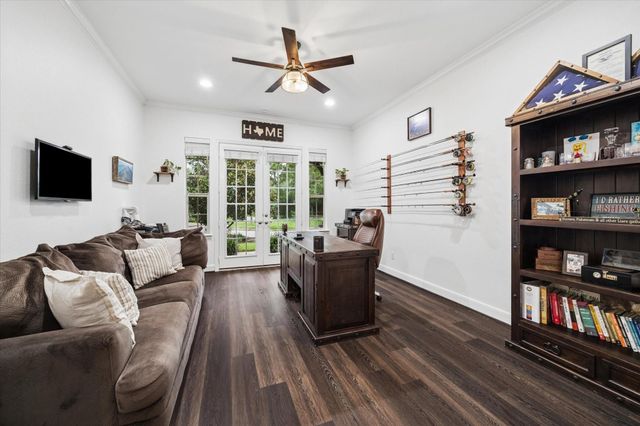 26 S Pinto Point Circle, The Woodlands, TX 77389