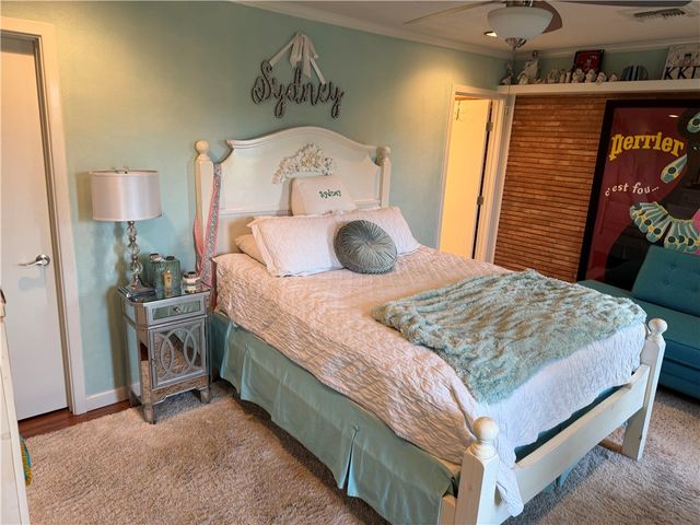 410 Miramar Pl, Corpus Christi, TX 78411