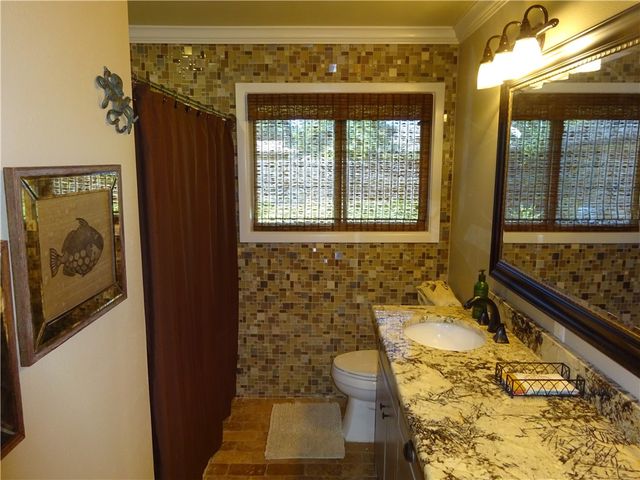 410 Miramar Pl, Corpus Christi, TX 78411