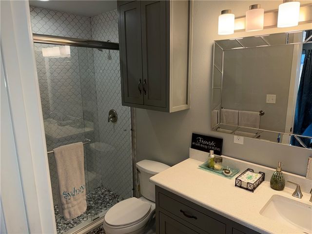 410 Miramar Pl, Corpus Christi, TX 78411