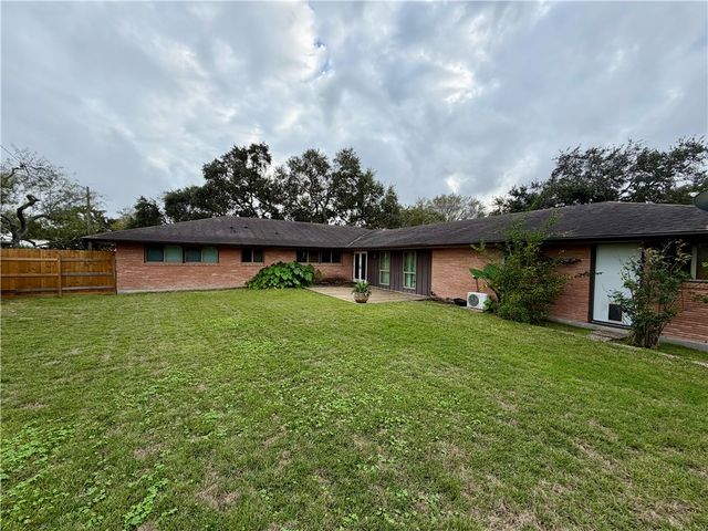 410 Miramar Pl, Corpus Christi, TX 78411