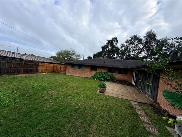 410 Miramar Pl, Corpus Christi, TX 78411