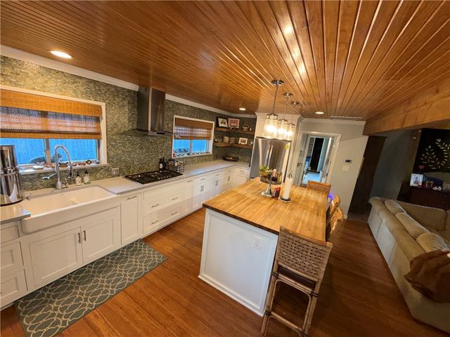 410 Miramar Pl, Corpus Christi, TX 78411