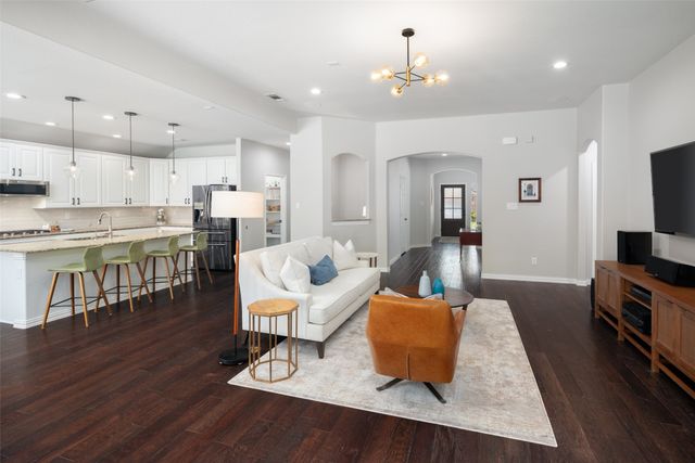 604 Peterhouse Drive, Mckinney, TX 75071