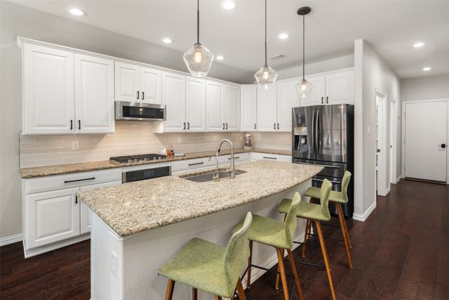 604 Peterhouse Drive, Mckinney, TX 75071