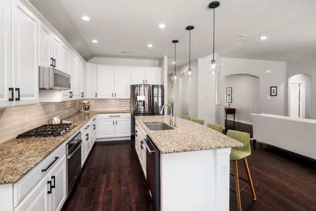 604 Peterhouse Drive, Mckinney, TX 75071