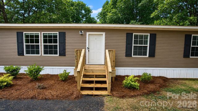 1185 Galway Lane, Clover, SC 29710