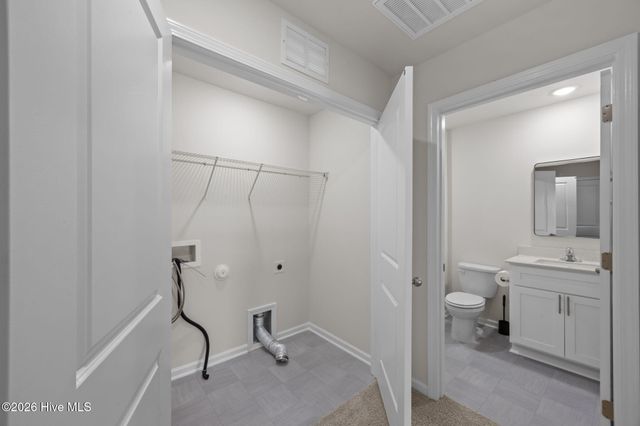 2023 Clock Road, New Bern, NC 28562