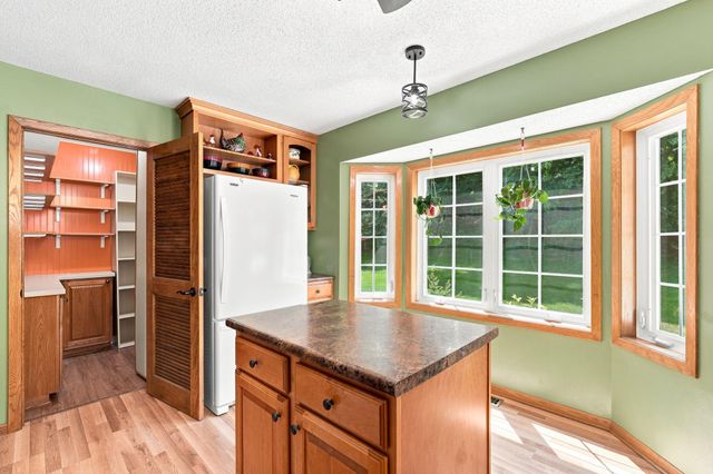 15337 Greenhaven Lane 101, Burnsville, MN 55306
