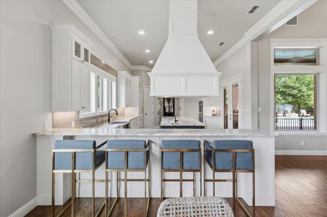 167 Crooked Creek Lane, Aledo, TX 76008