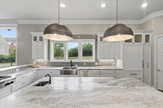 167 Crooked Creek Lane, Aledo, TX 76008