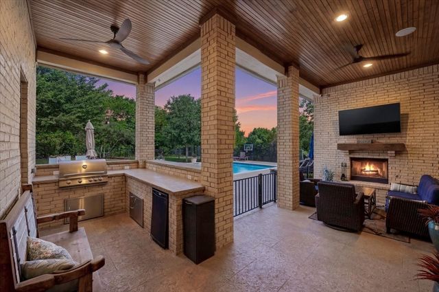 167 Crooked Creek Lane, Aledo, TX 76008