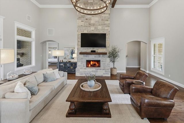 167 Crooked Creek Lane, Aledo, TX 76008